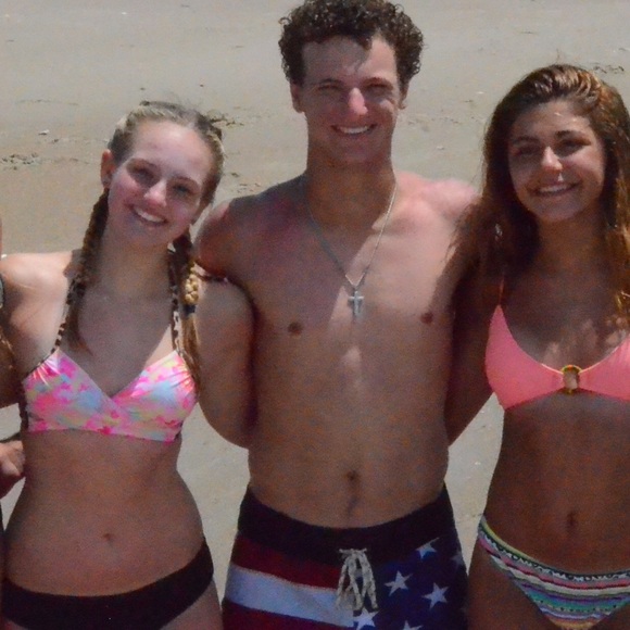 Bikini tops by VS - Picture 3 of 6